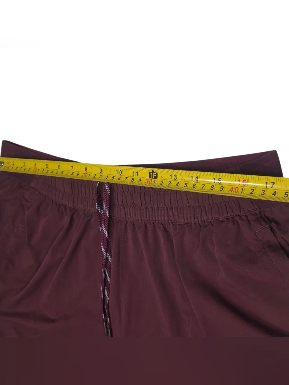 Under Armour Men's Maroon Athletic Training Shorts. Size XL